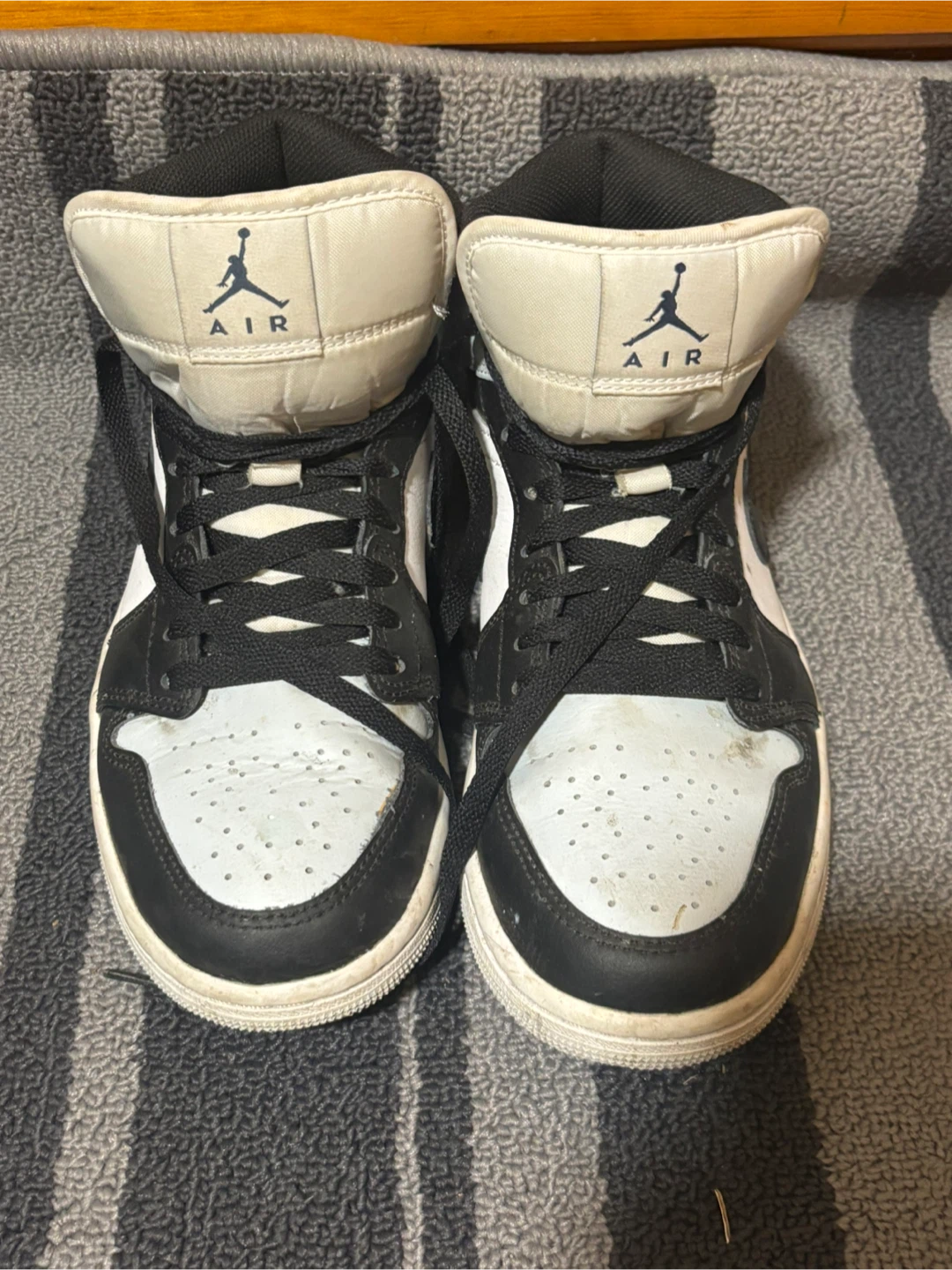 Nike air Jordan’s size 8 - photo 2