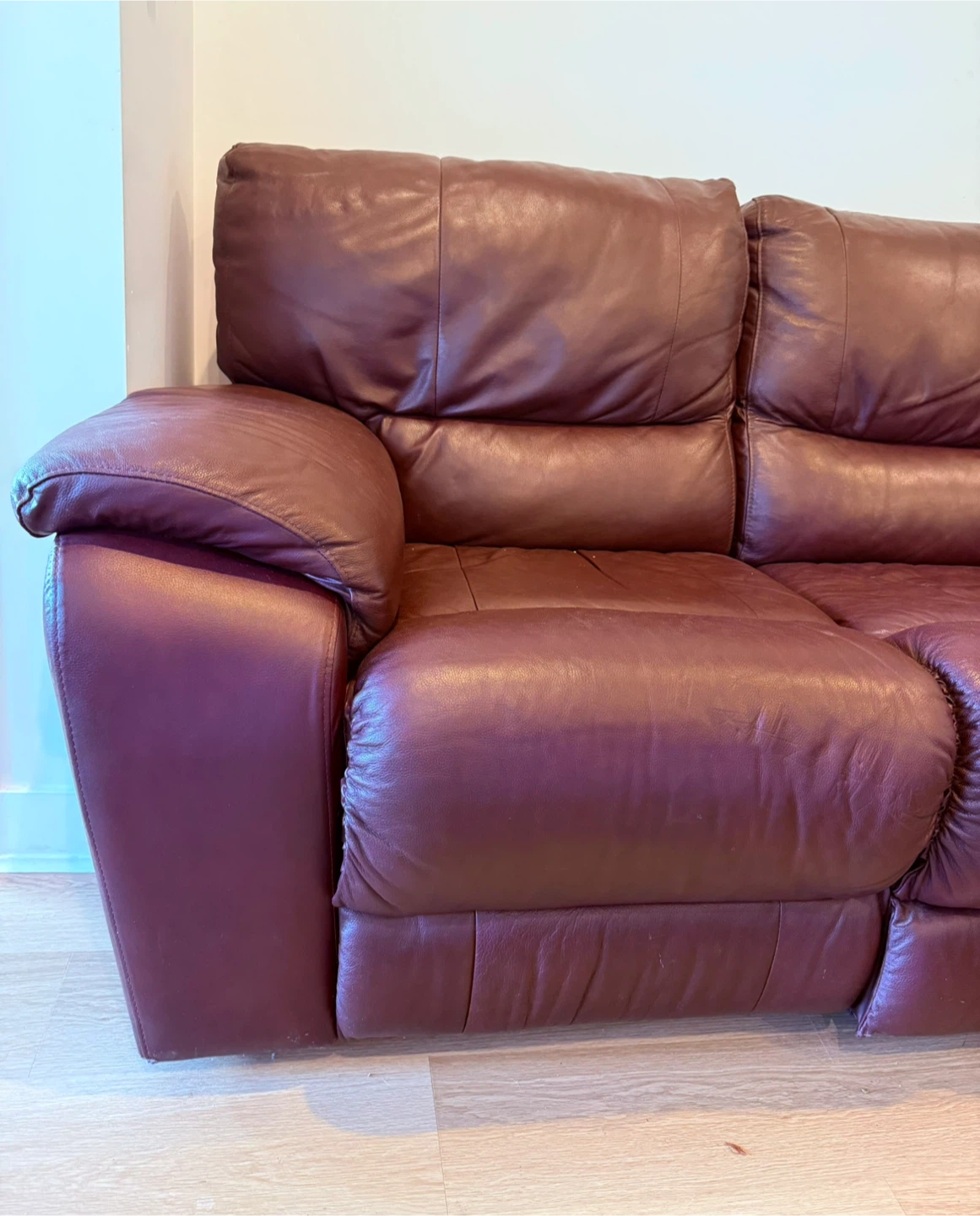 Leather Reclining Sofa Set -4:  Excellent condition