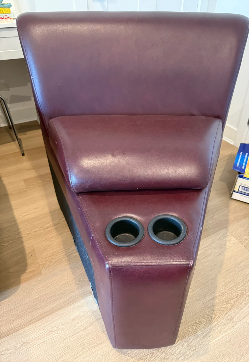 Leather Reclining Sofa Set -4:  Excellent condition - photo 4
