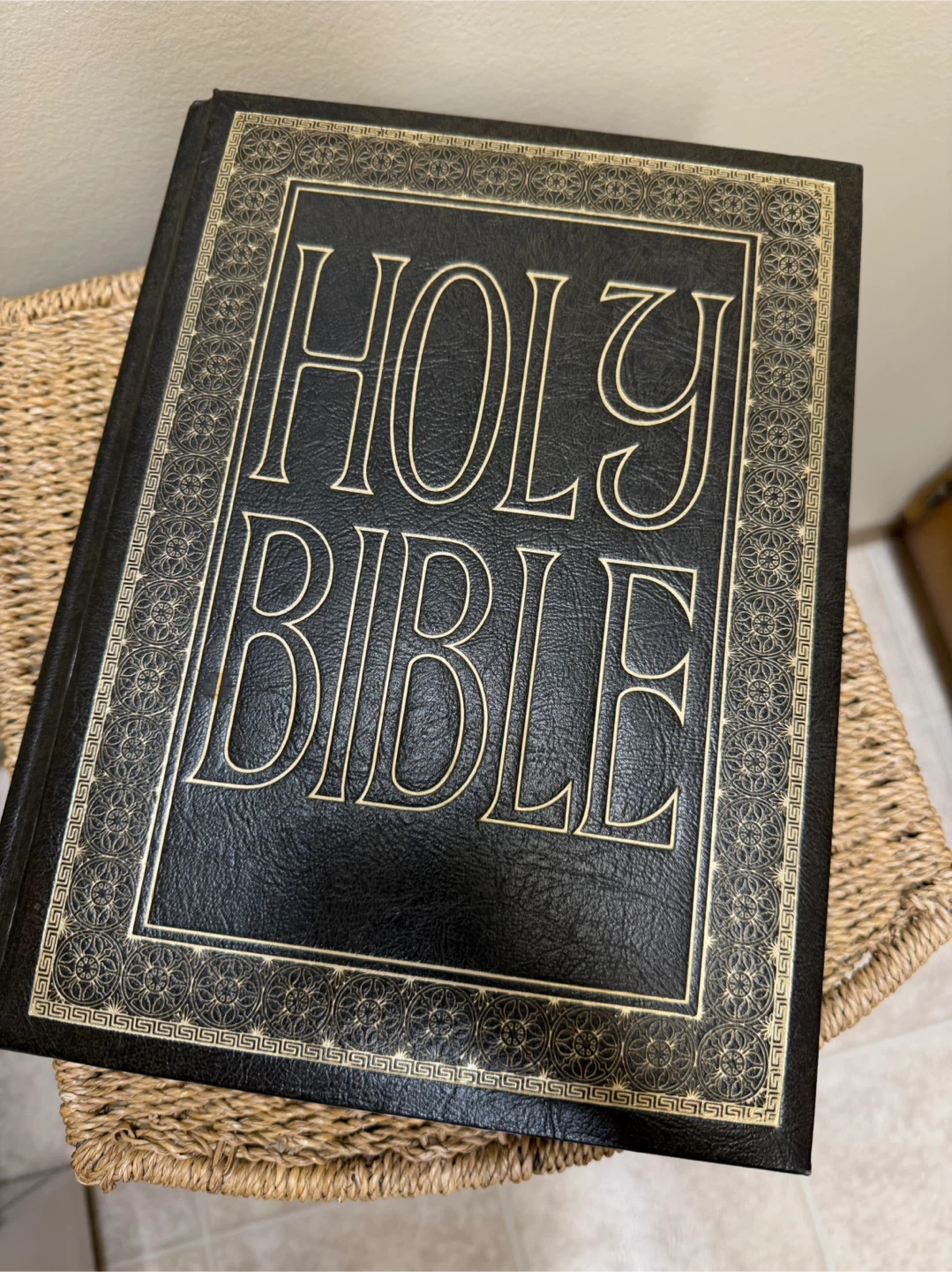 Vintage KJV Family Master Reference Bible – Royal Publishers