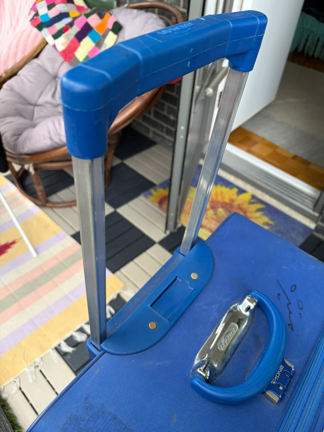 28in suitcase - photo 3