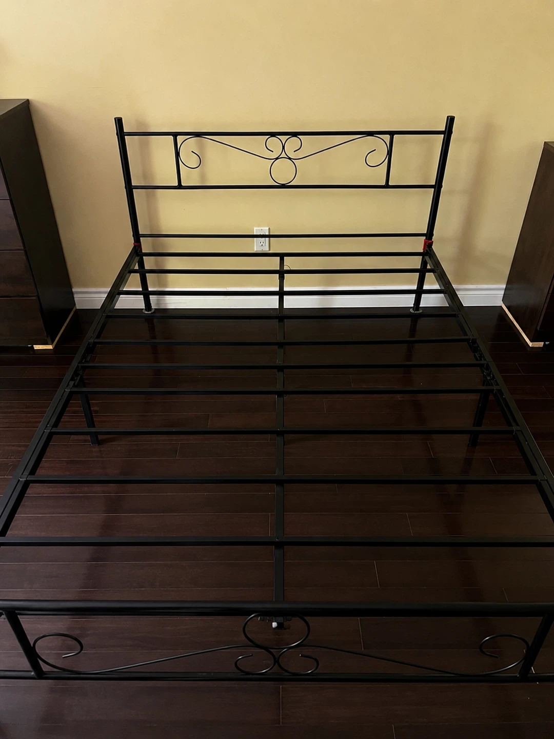 Black Metal Bed Frame Full size