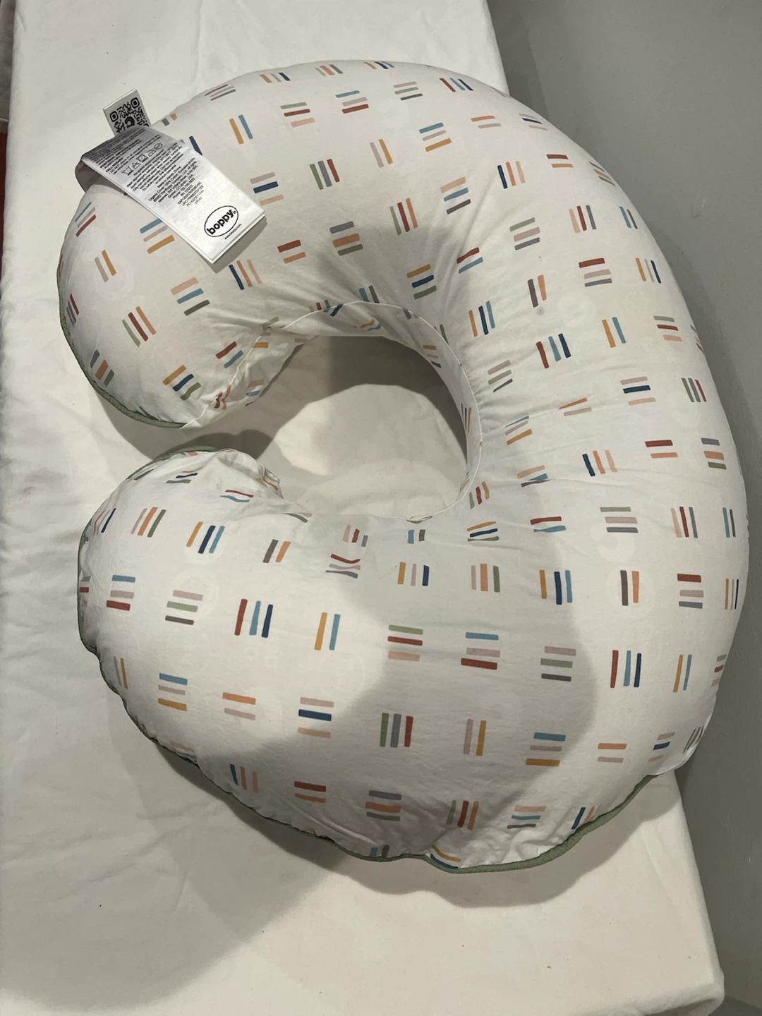Boppy Nursing Pillow with White Patterned Cover - photo 2