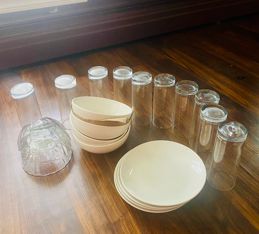 Moving Sale Dinner Set