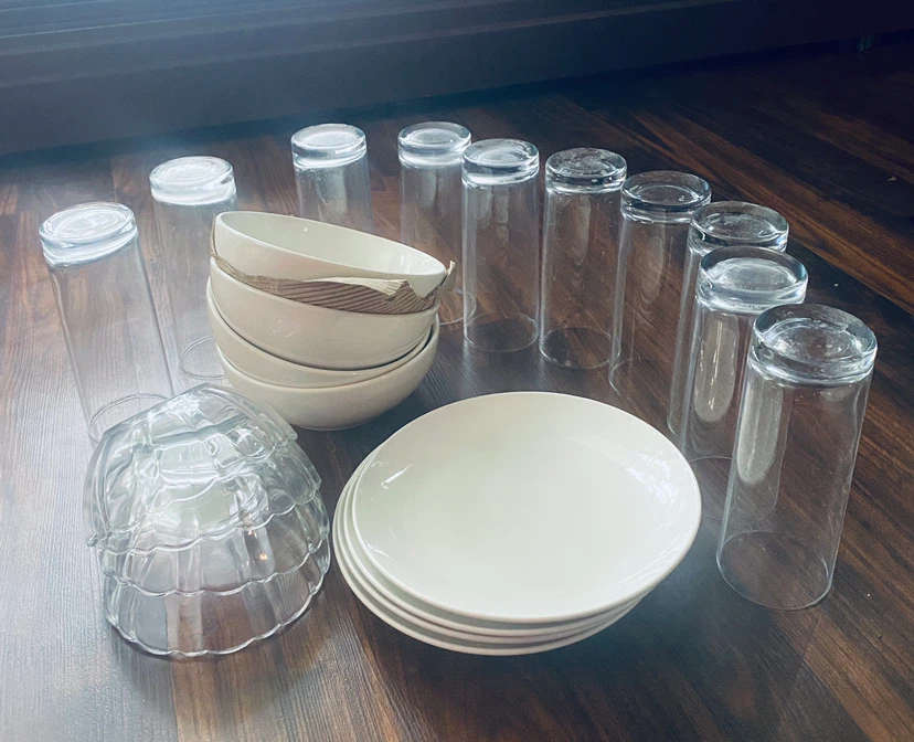 Moving Sale Dinner Set - photo 4