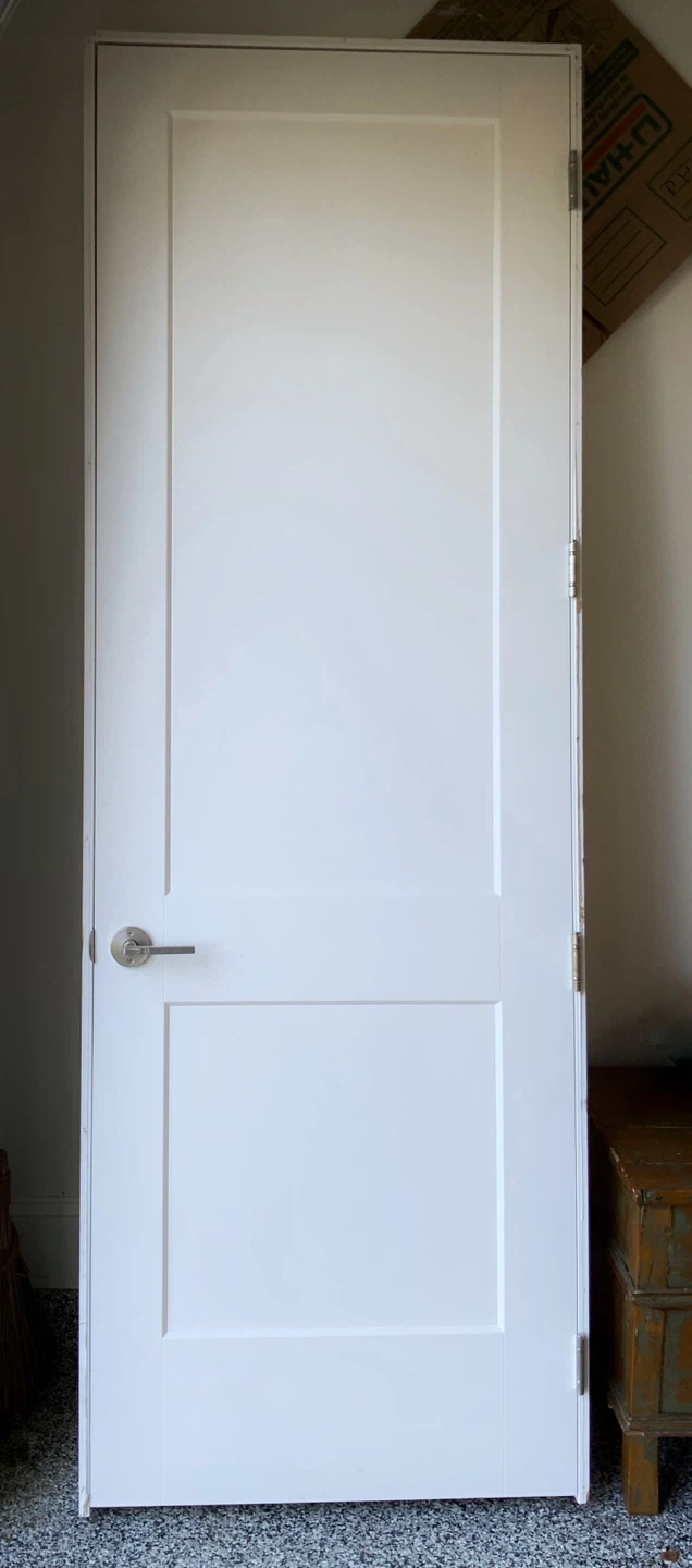 Brand new unused 8 ft.SOLID CORE Shaker wood door(No Hardware) - photo 3