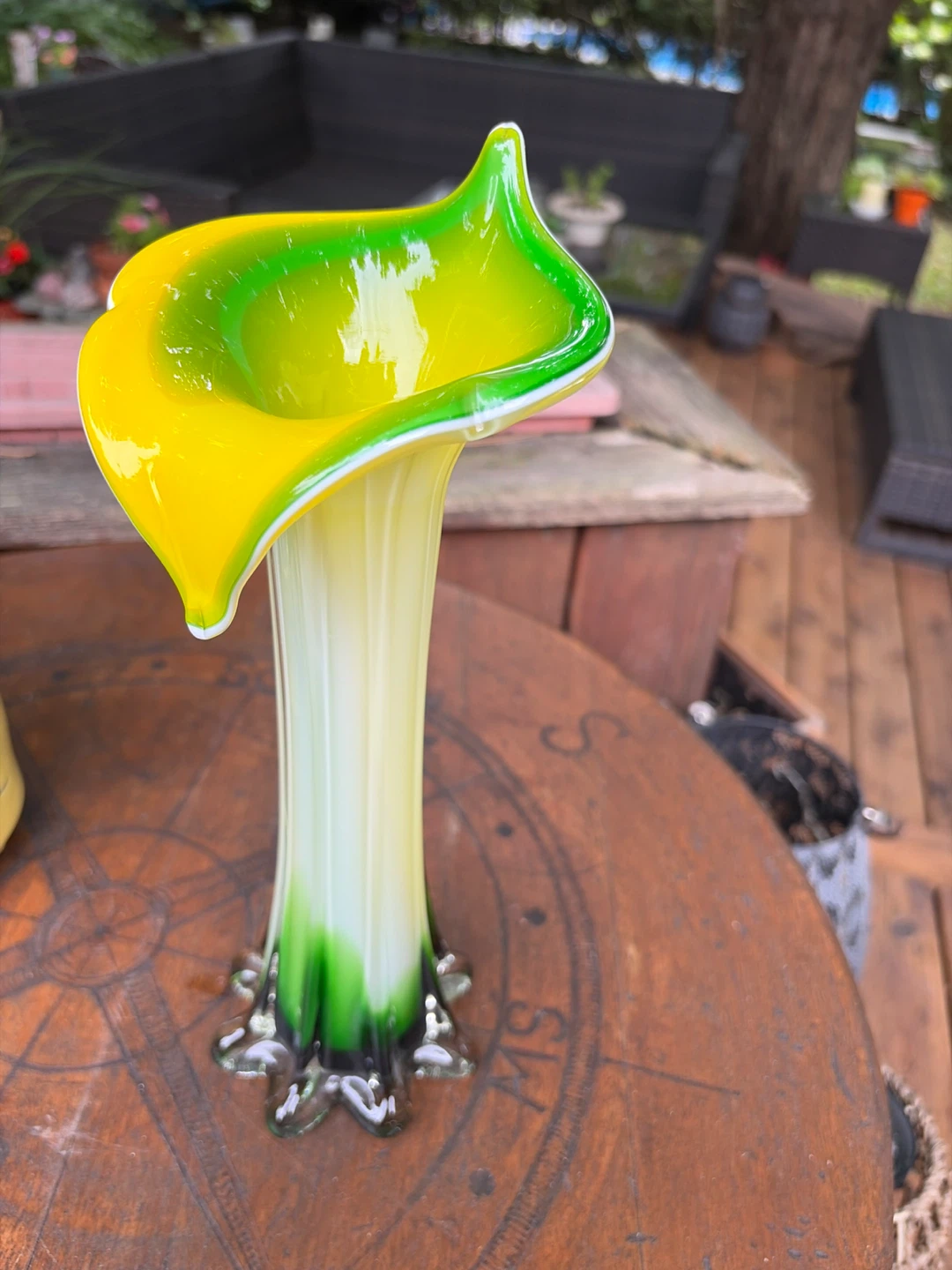 Vintage Gorgeous Hand Blown Art Glass Calla Lily Vase