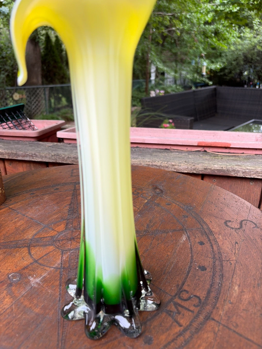 Vintage Gorgeous Hand Blown Art Glass Calla Lily Vase - photo 4