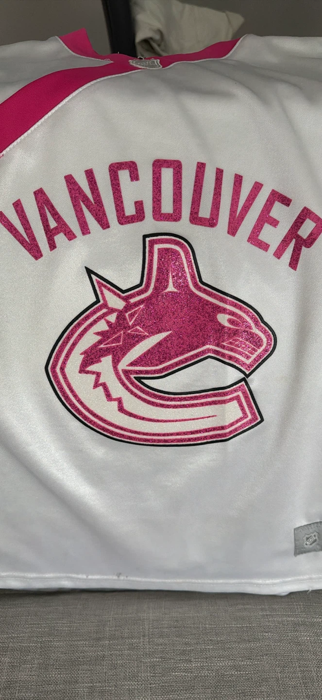 Pink glitter Canucks jersey - photo 2