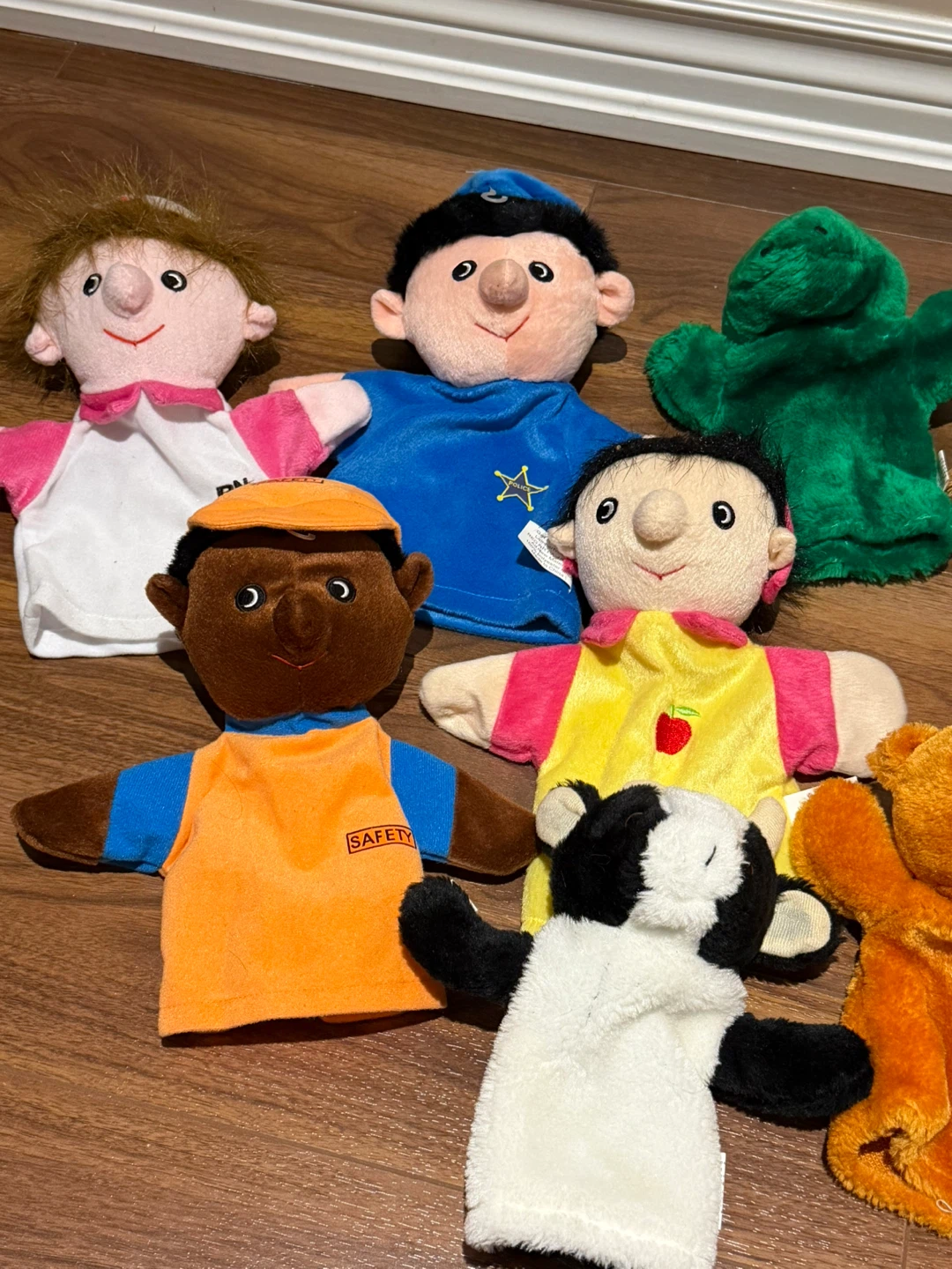 Large lot of 13 kids hand puppets, great condition - photo 2