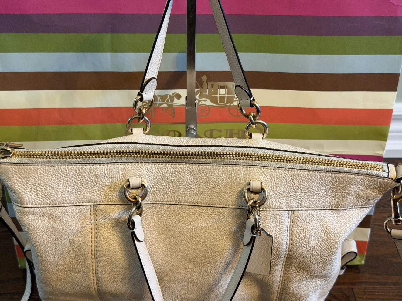 Authentic Coach Lenox Satchel, White Pebbled Leather - F59325 - photo 3