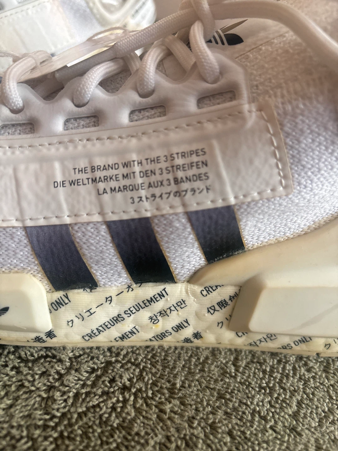 Adidas tennis shoes - photo 2