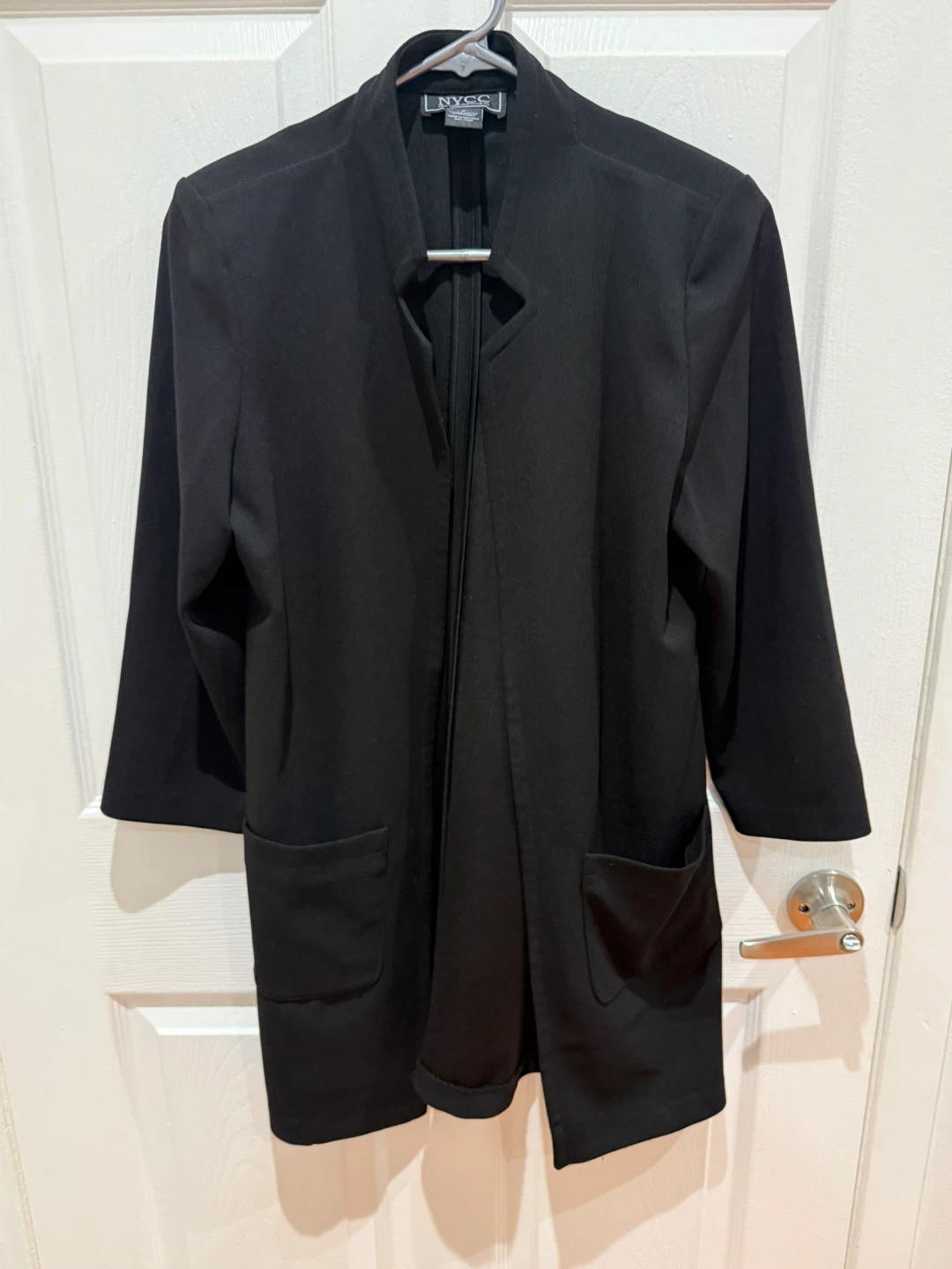 Black Open Front women’s Blazer