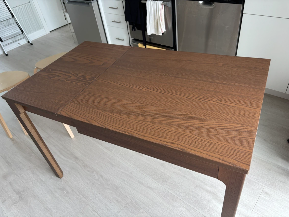 IKEA EKEDALEN extendable dining table