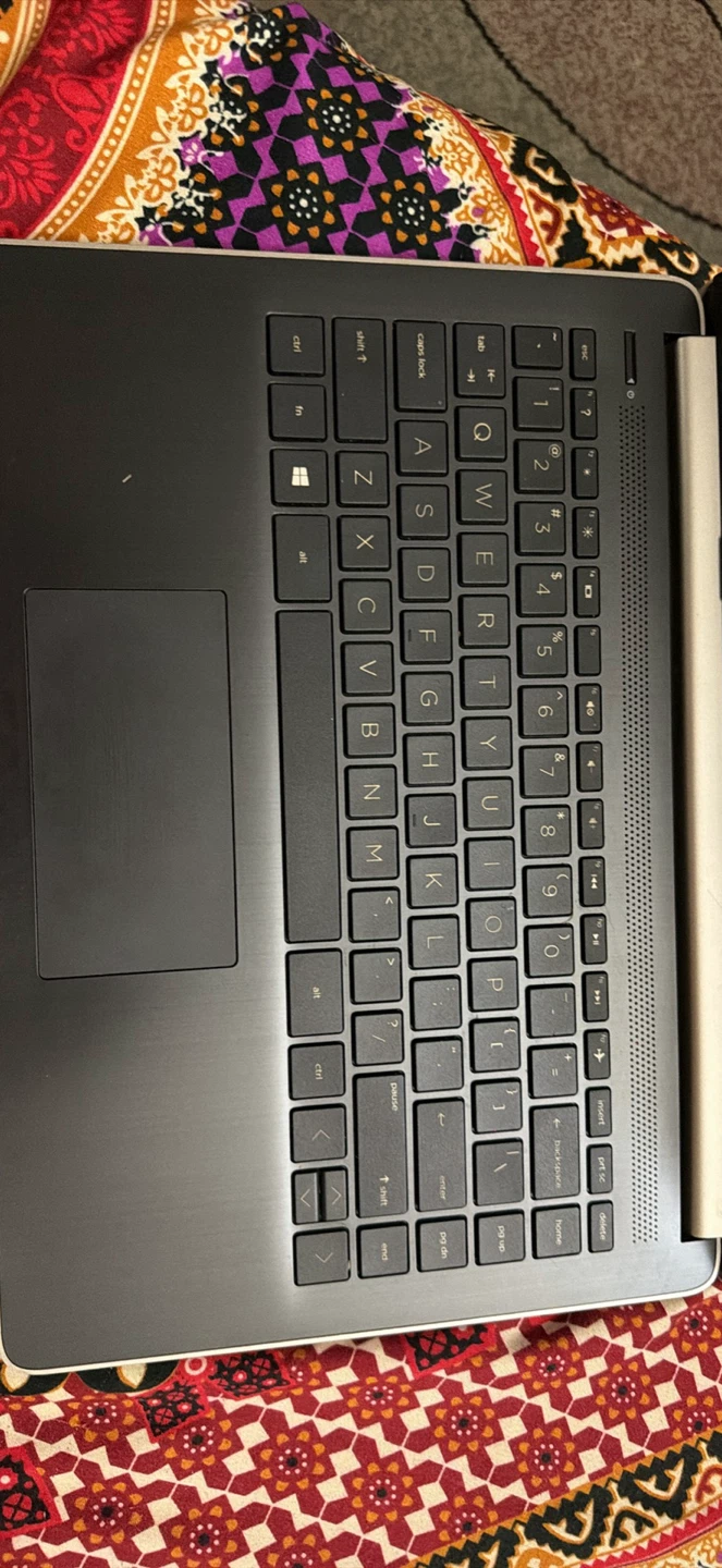 HP Laptop - photo 3