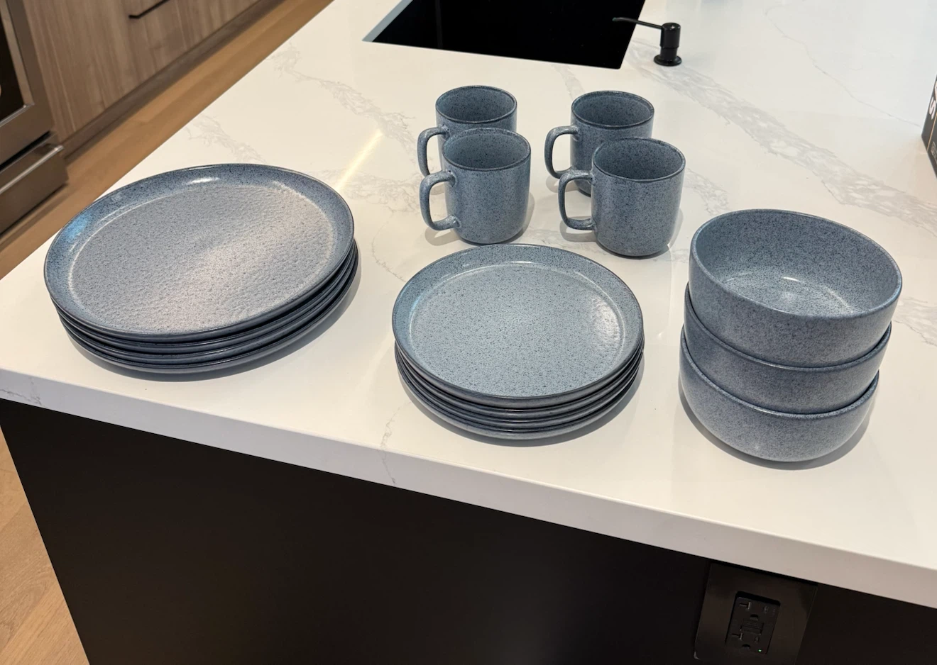 Nometrends Speckled Blue Dinnerware Set