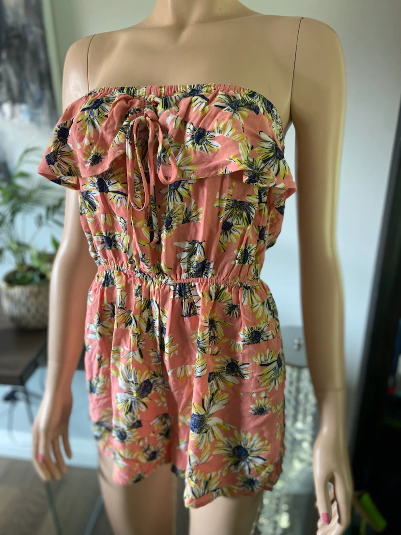 NWT: American Rag Strapless Floral Romper, Size Small