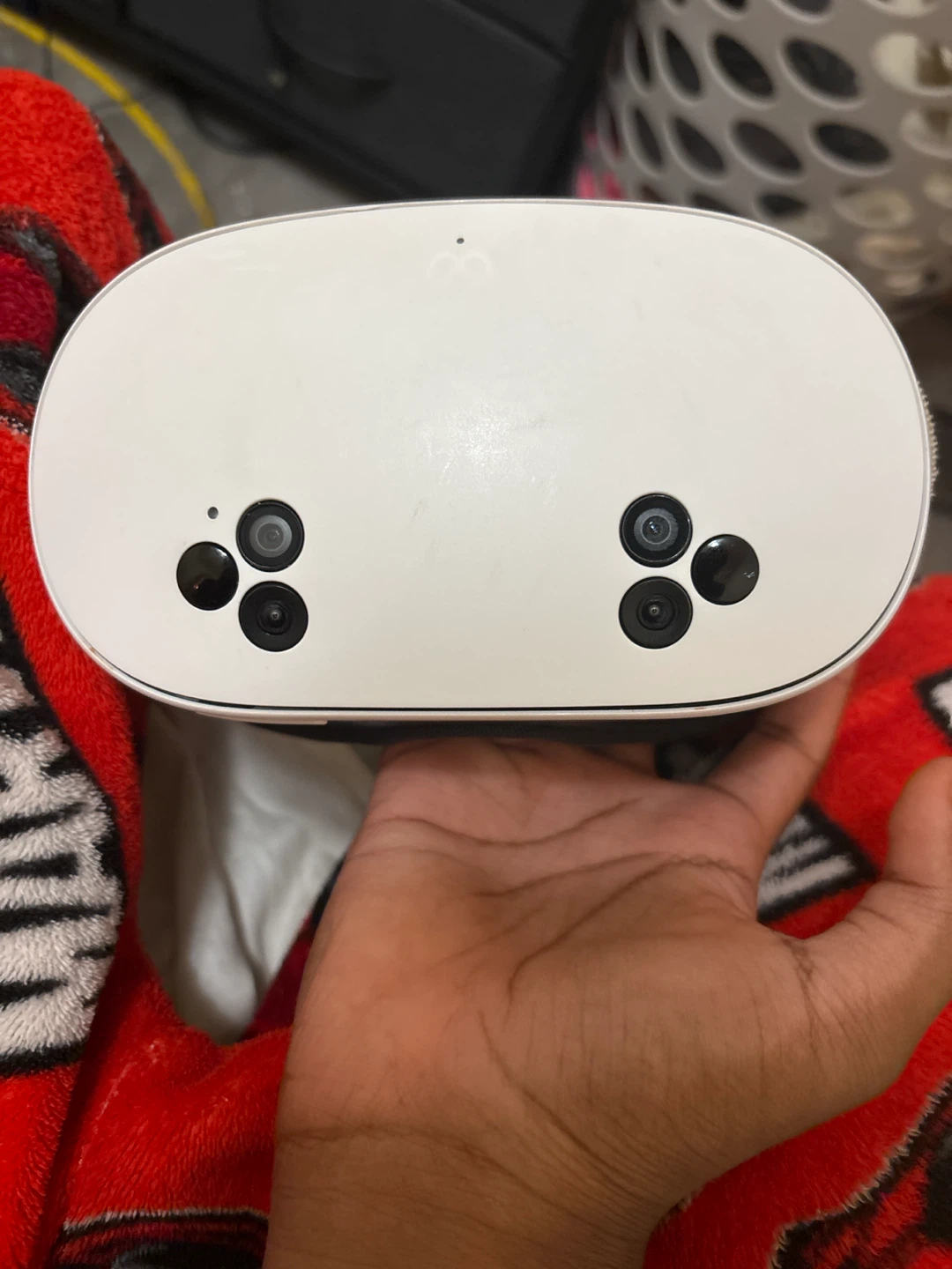 White VR Headset 3s