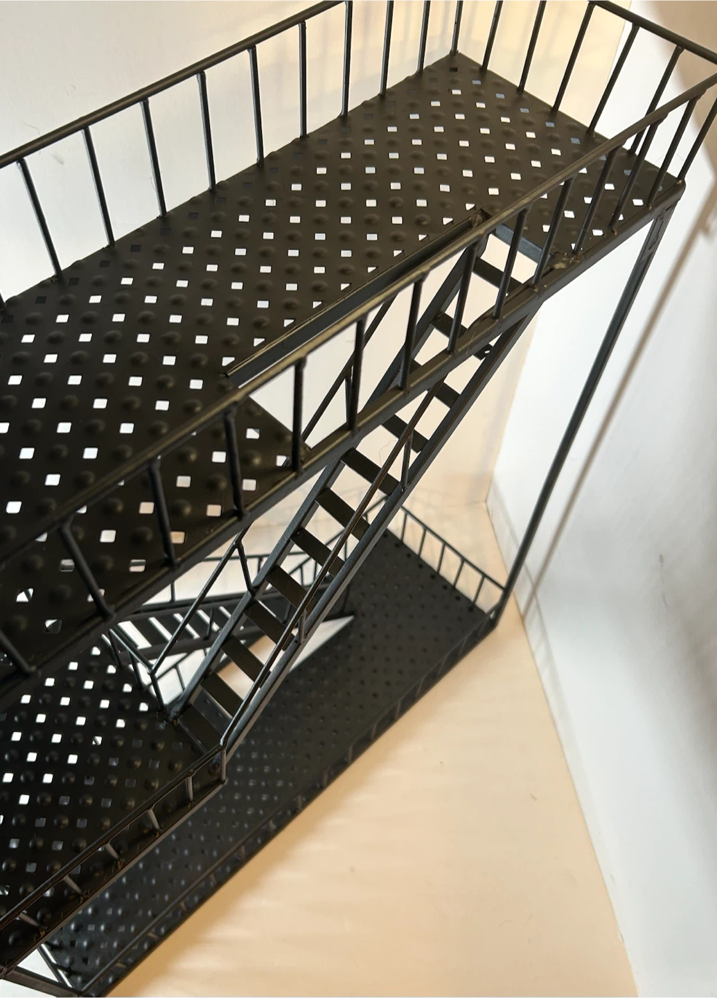 Metal fire escape wall shelf - photo 4