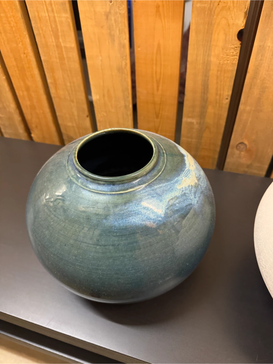Set of Two Ceramic Vases - photo 3