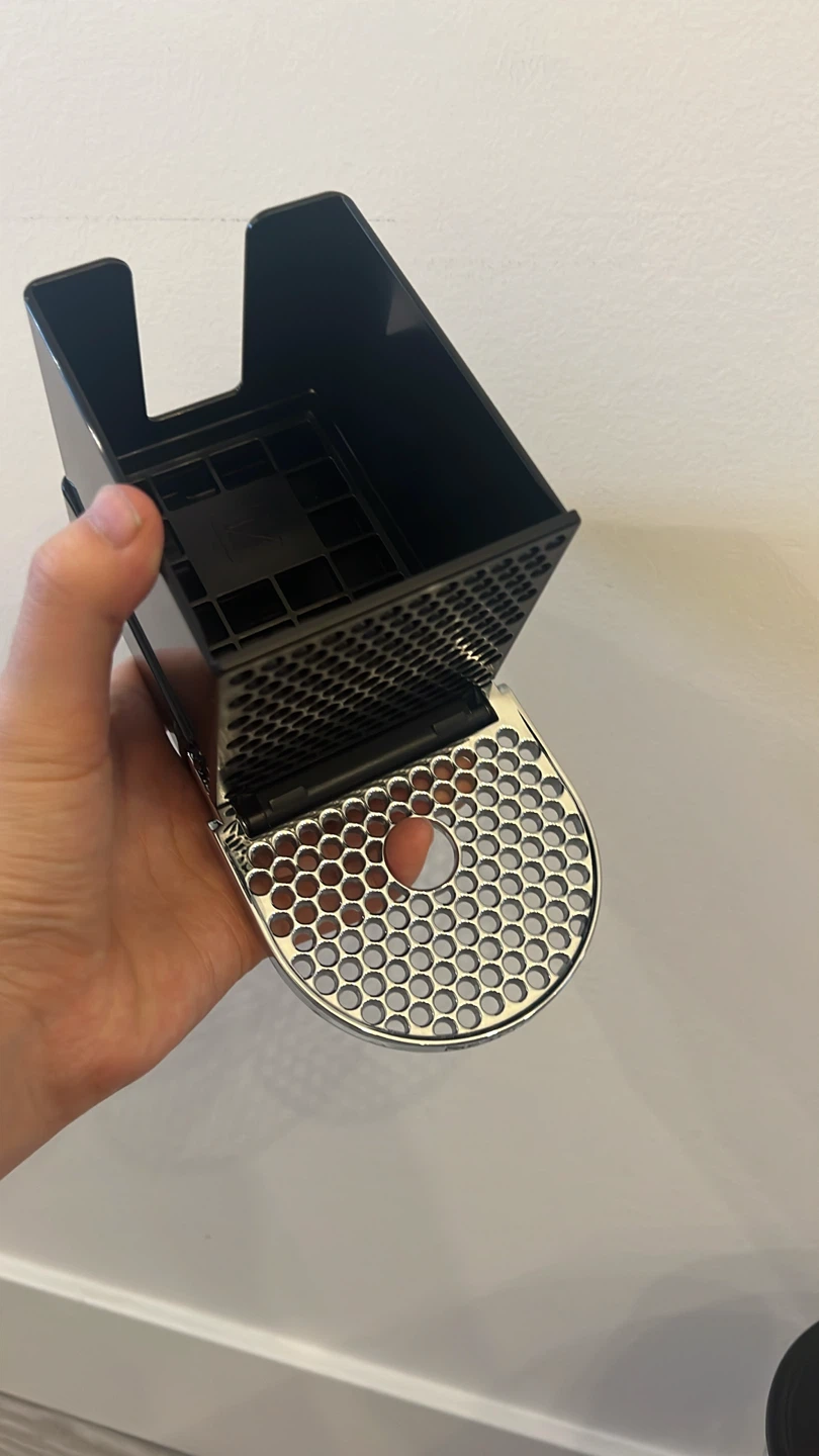 Nespresso Coffee Machine - photo 4