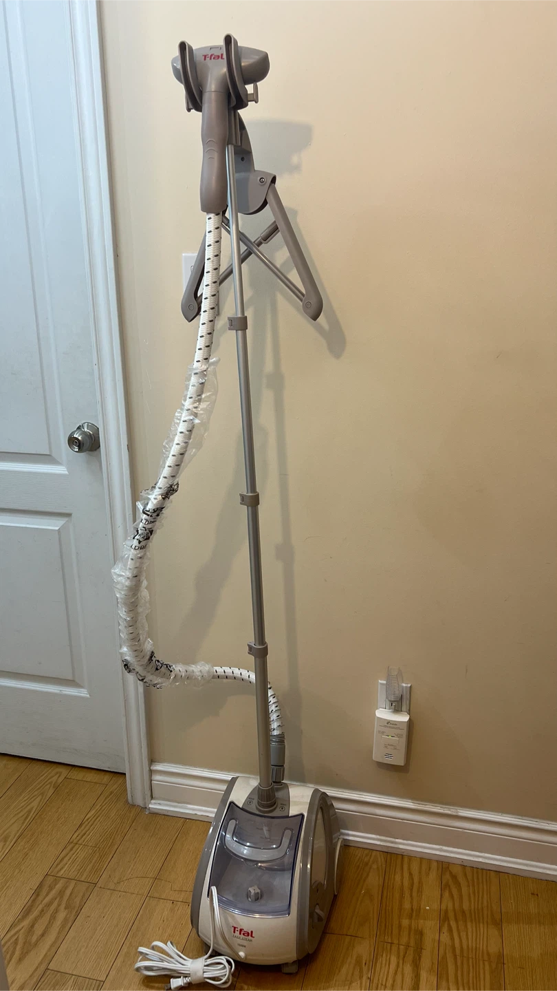 T-fal Garment Steamer with Hanger - photo 2