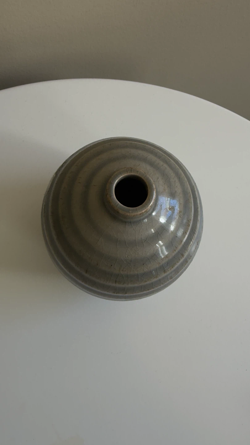 Small Ceramic Vase - photo 2