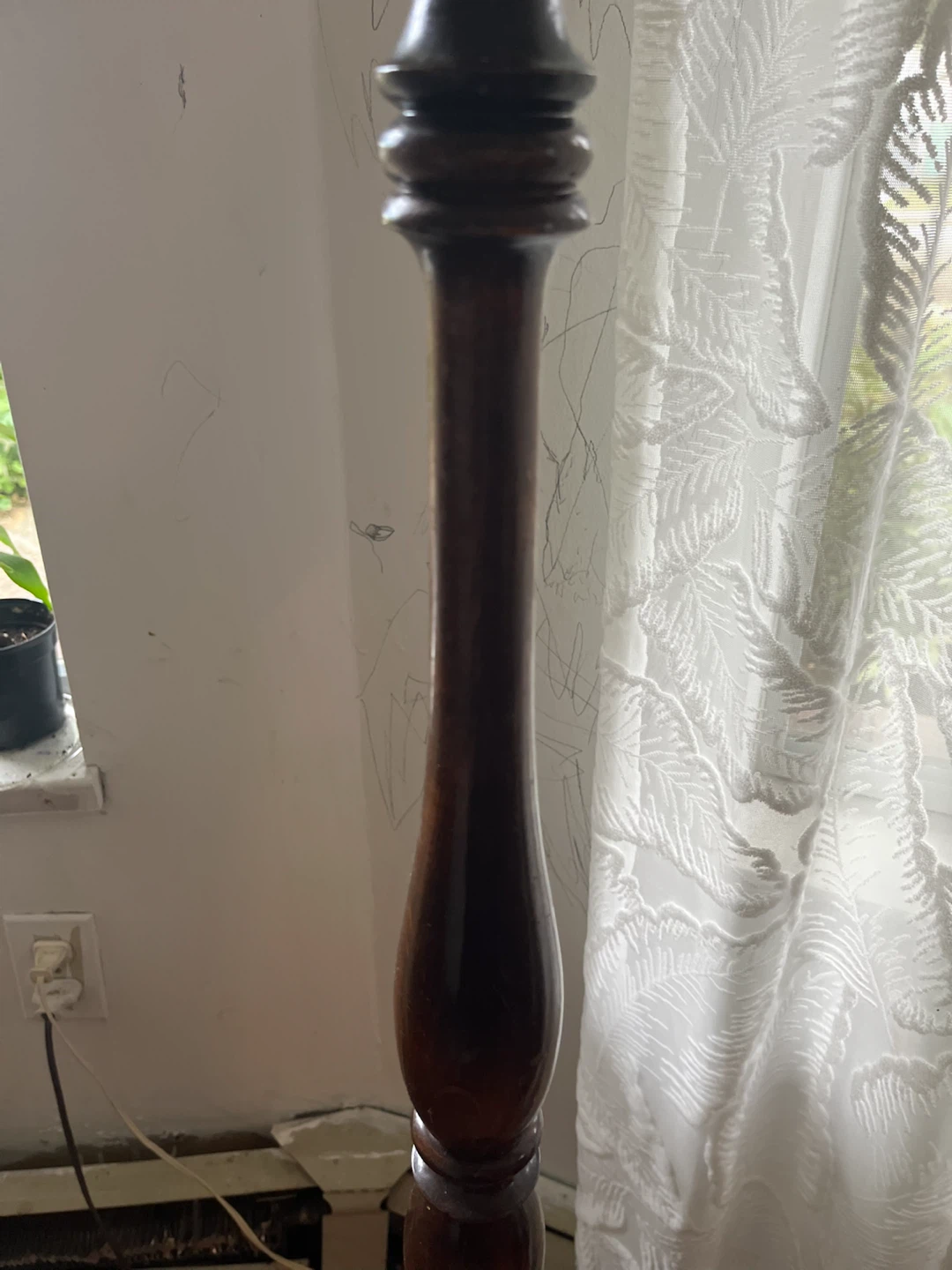 Vintage floral floor lamp with real wooden base - photo 5