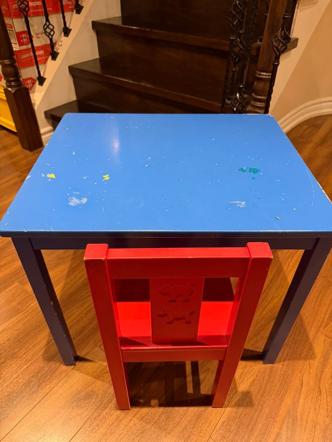 Kids wood table and chair - photo 2