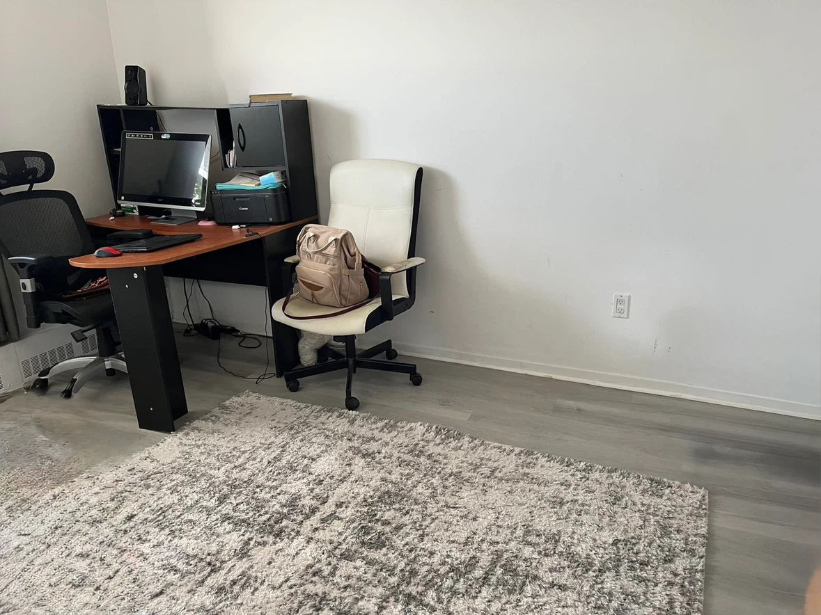🏠 Spacious 2 Bedroom + Den Condo for Rent – Scarborough - photo 4