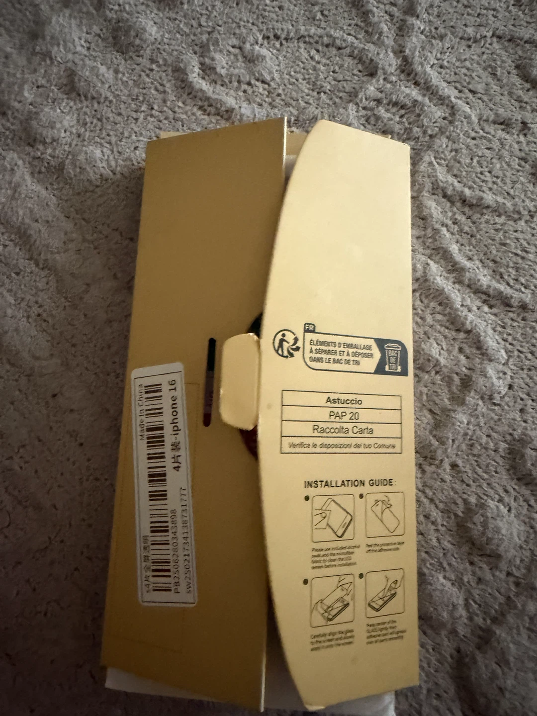 iPhone 16 Screen Protector Kit - photo 2