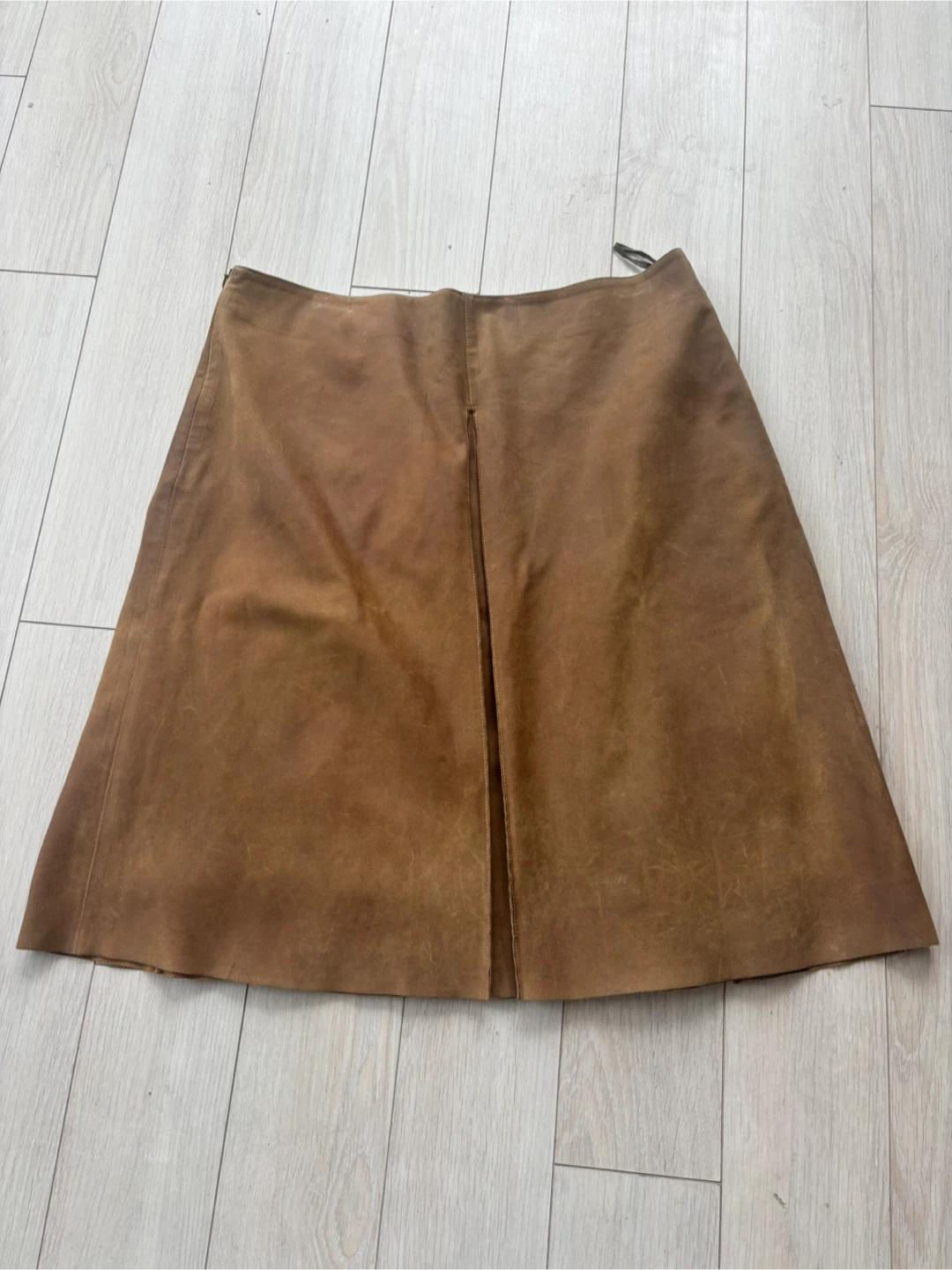 Miu Miu box pleat distressed leather skirt - photo 4