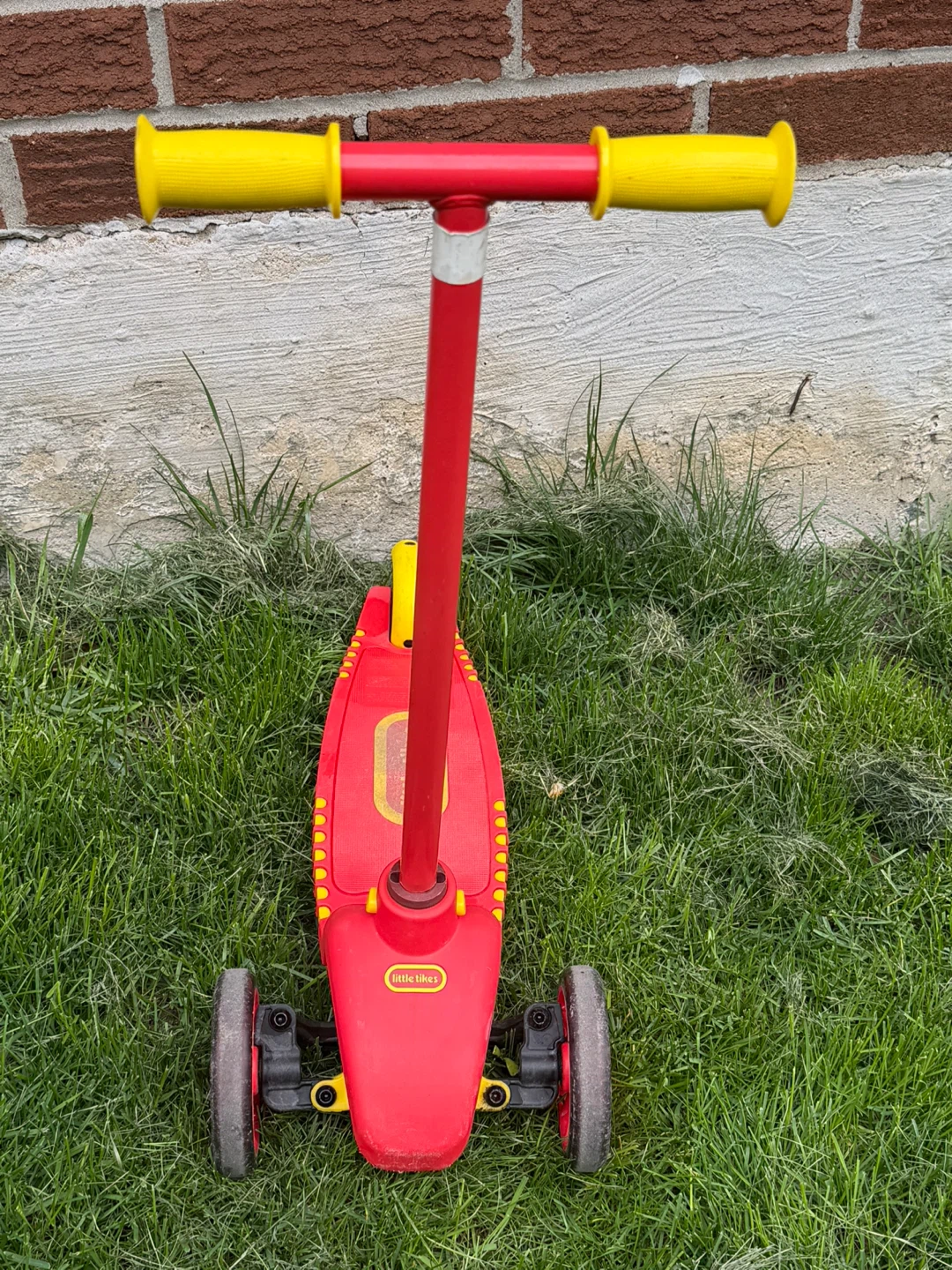 Little Tikes 3 wheel scooter for 2-5 year old - photo 2