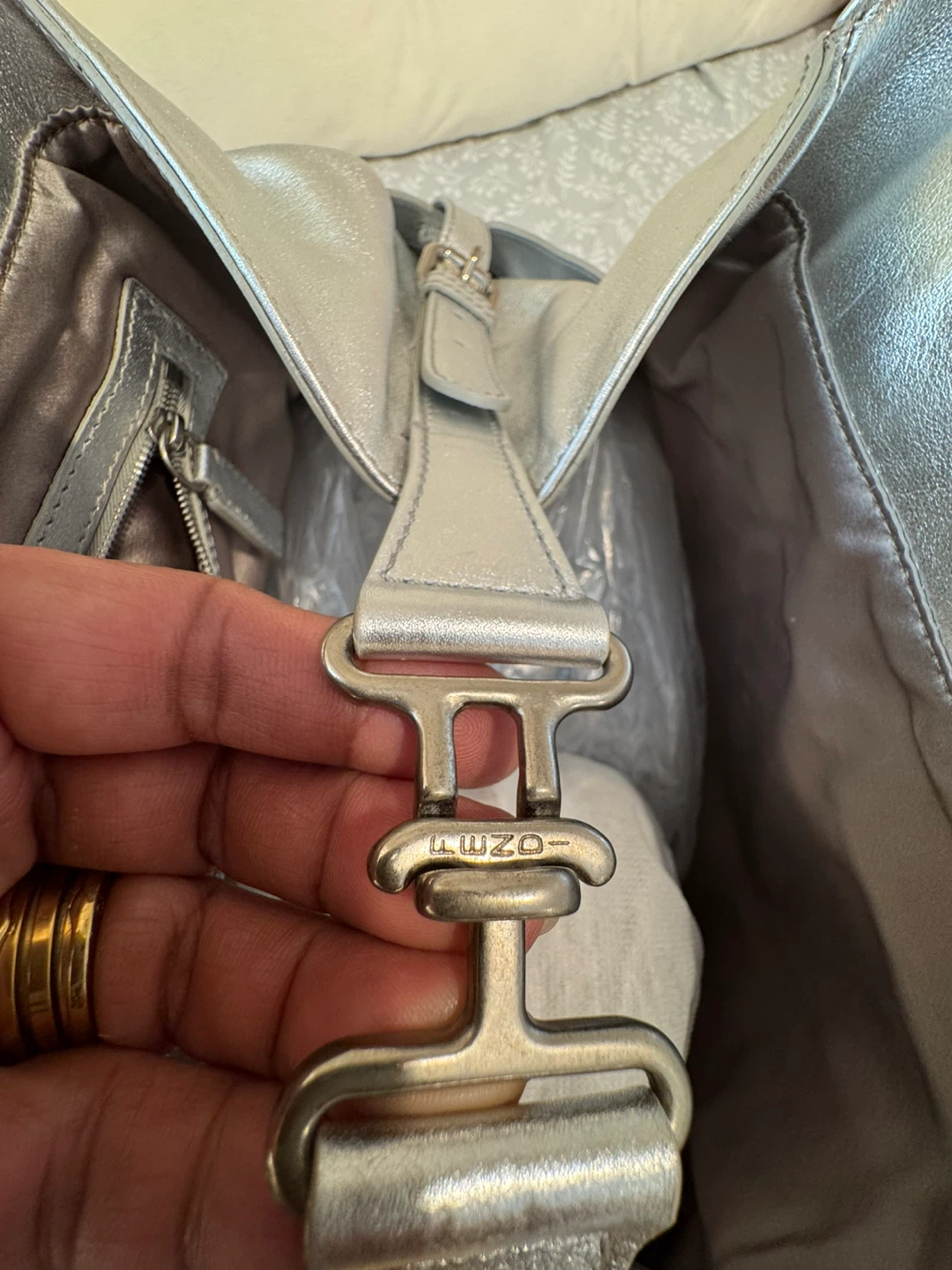 Fendi Metallic Silver Tote Handbag - photo 5