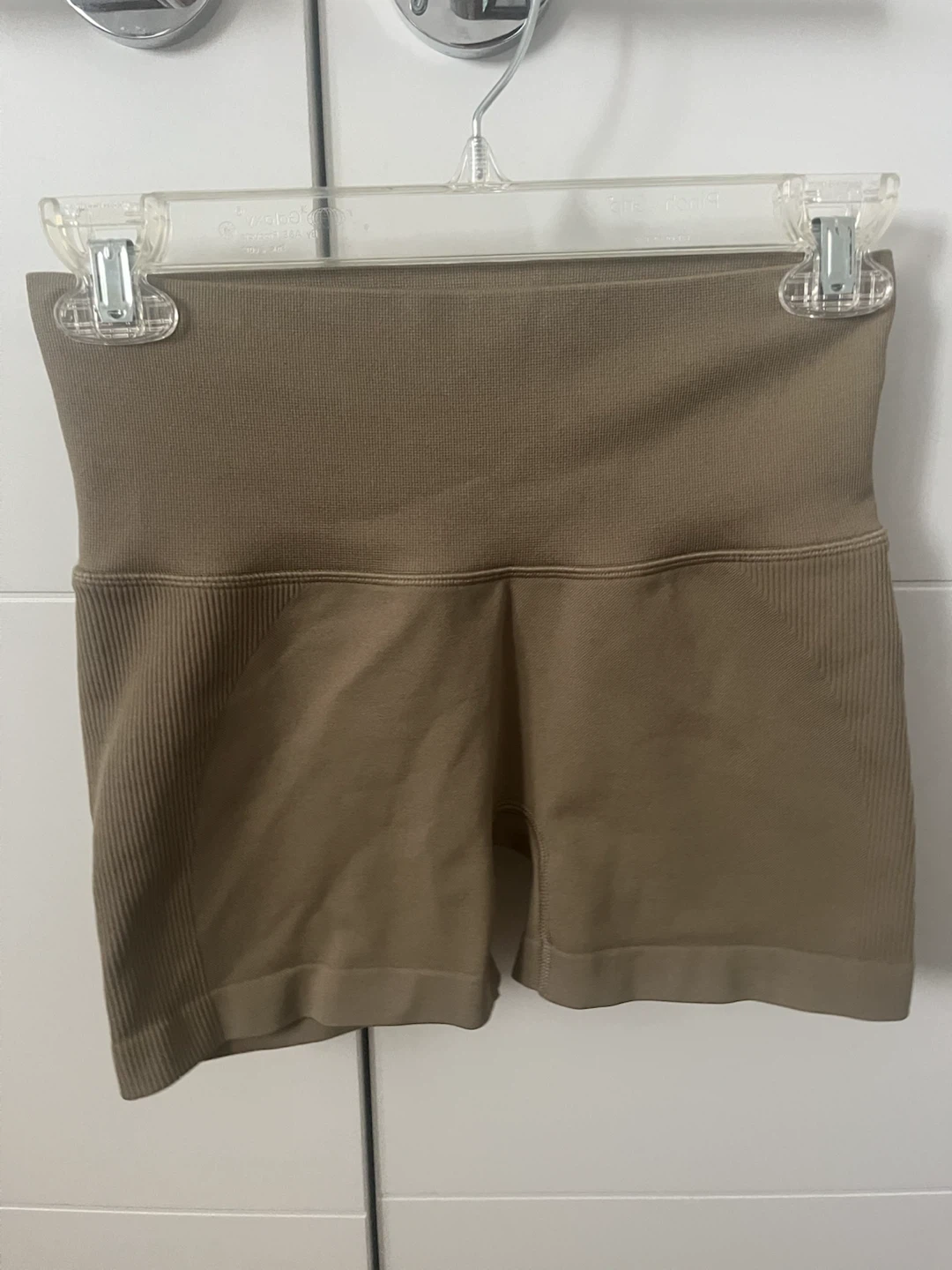 NEW Cheeky Hi-Rise TNA Butter Shorts - Sundried Olive - photo 2