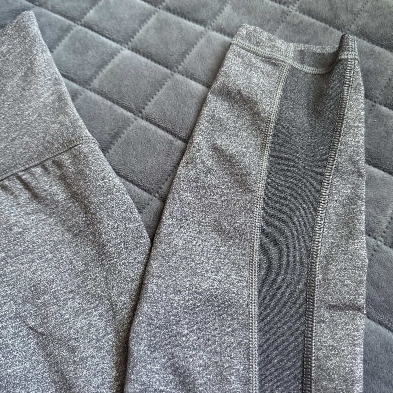 LululemonGrey Active Leggings size 4 Very good condition - photo 2