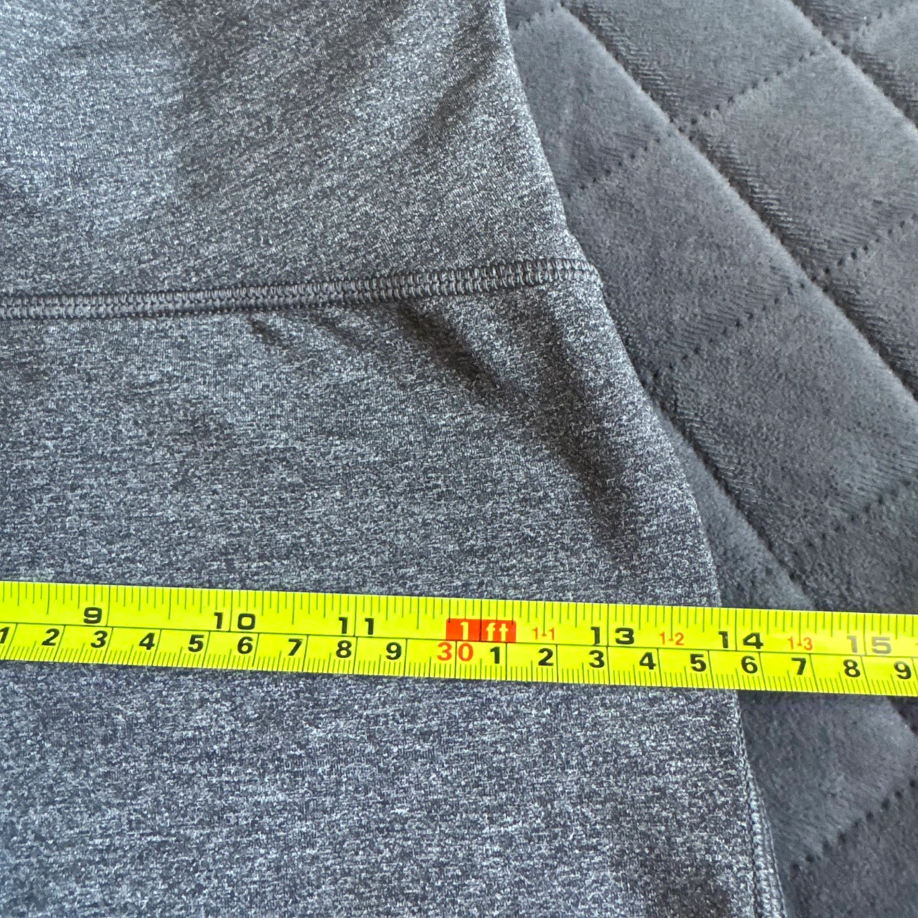 LululemonGrey Active Leggings size 4 Very good condition - photo 5