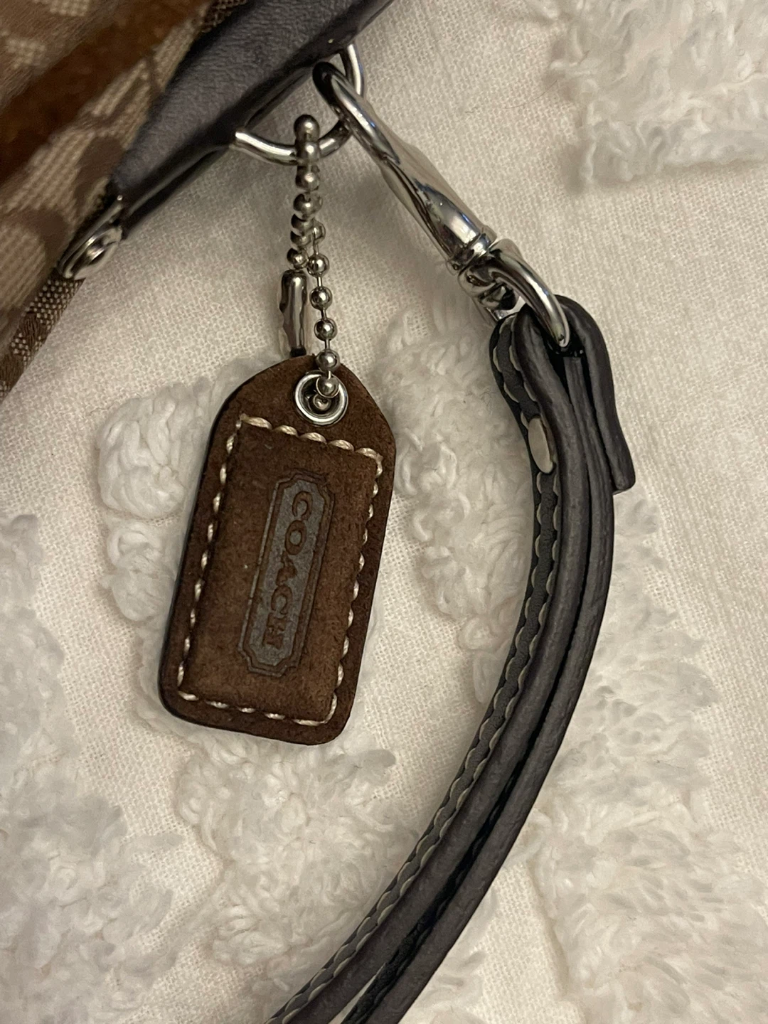 Coach Brown Suede Signature Kiss Lock Wristlet / Clutch, vintage - photo 2