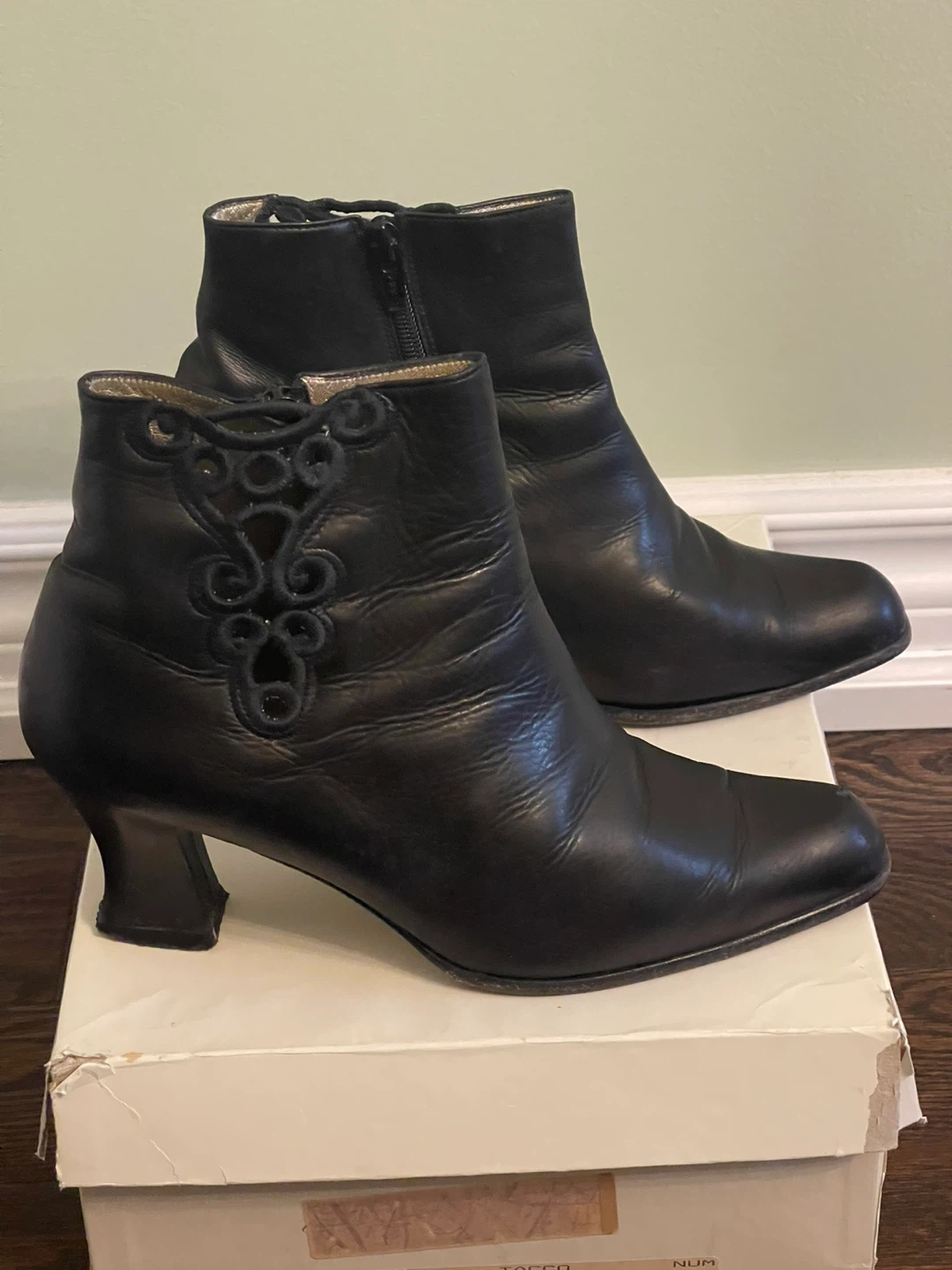 Bocci Italian Vintage ladies ankle boots size 8.5 , Beautiful