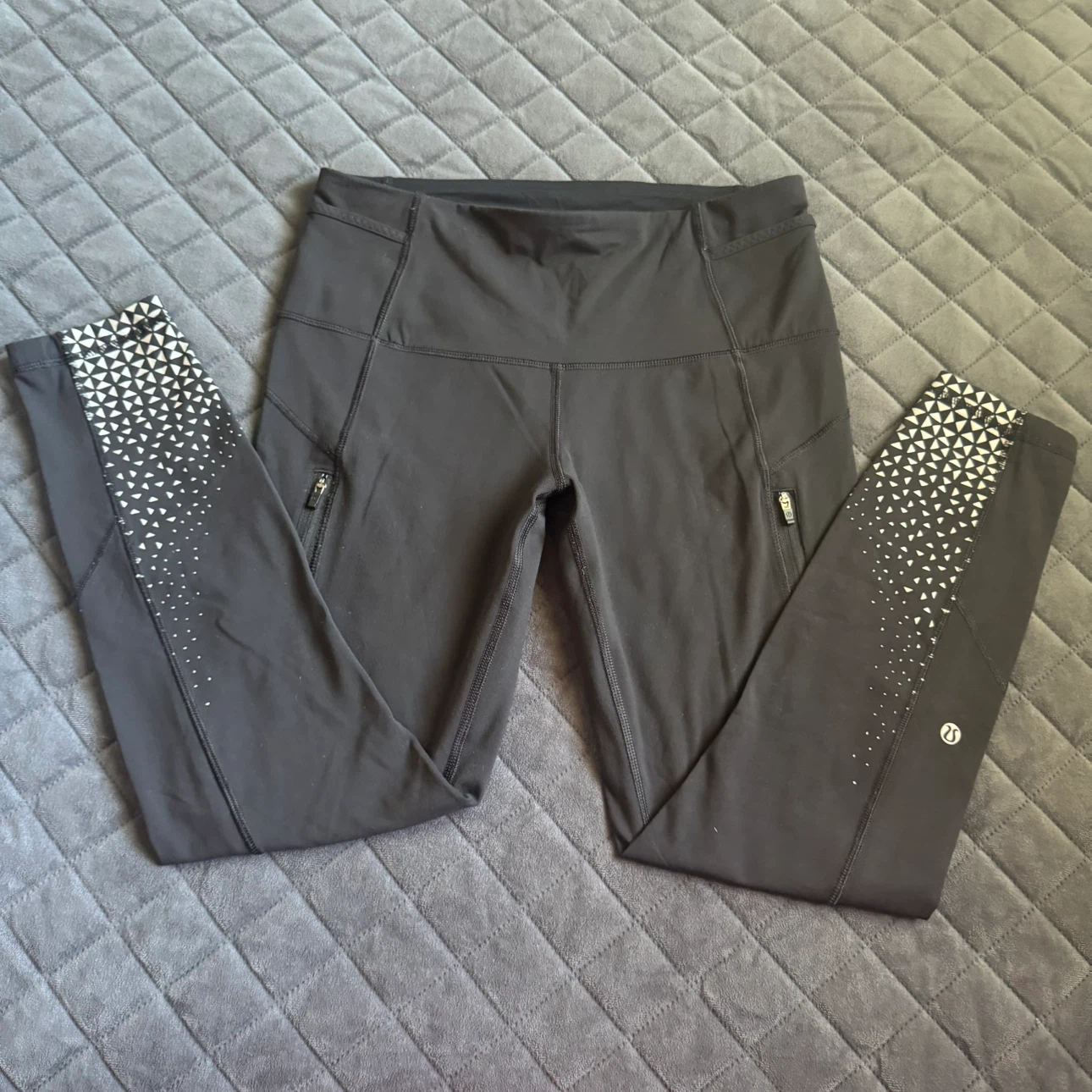 Lululemon Black Leggings with Geometric Print Waist 29”