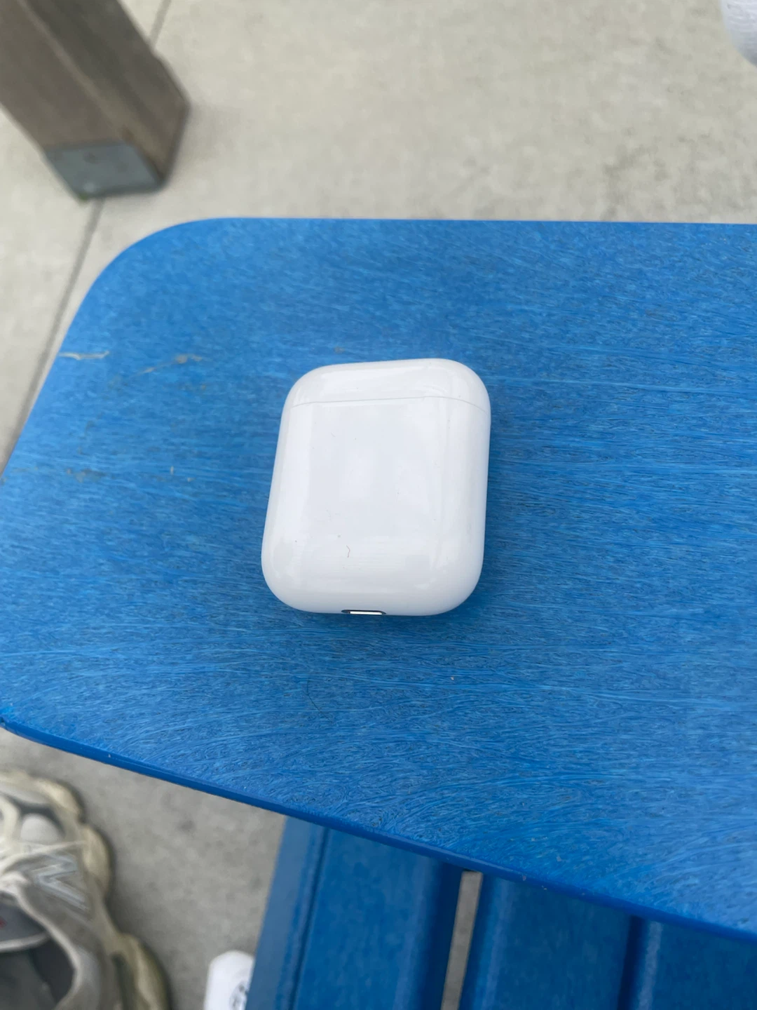 Apple AirPods Wireless Charging Case