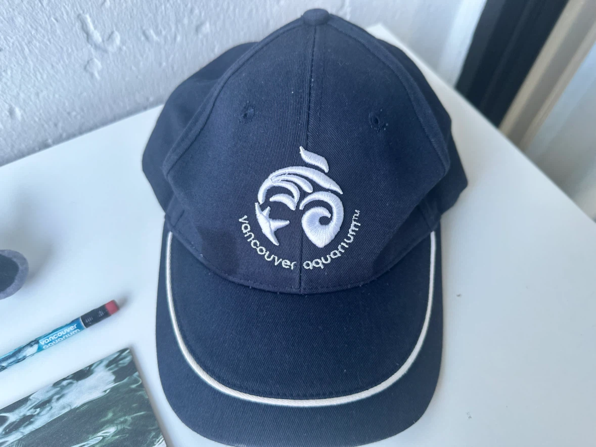 Vancouver Aquarium Merchandise Lot - photo 4