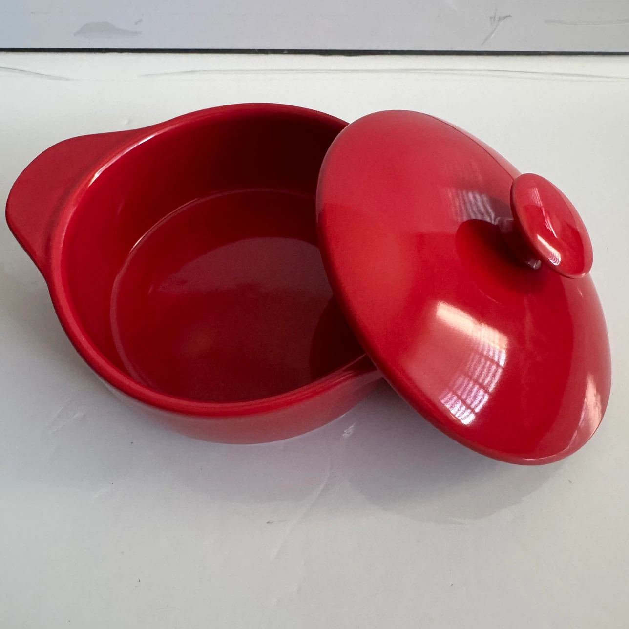Red Ceramic Casserole Dish with Lid - photo 2