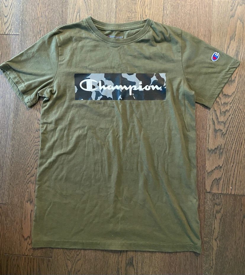 Boys Champion Graphic T-shirt - Size L Youth - EUC