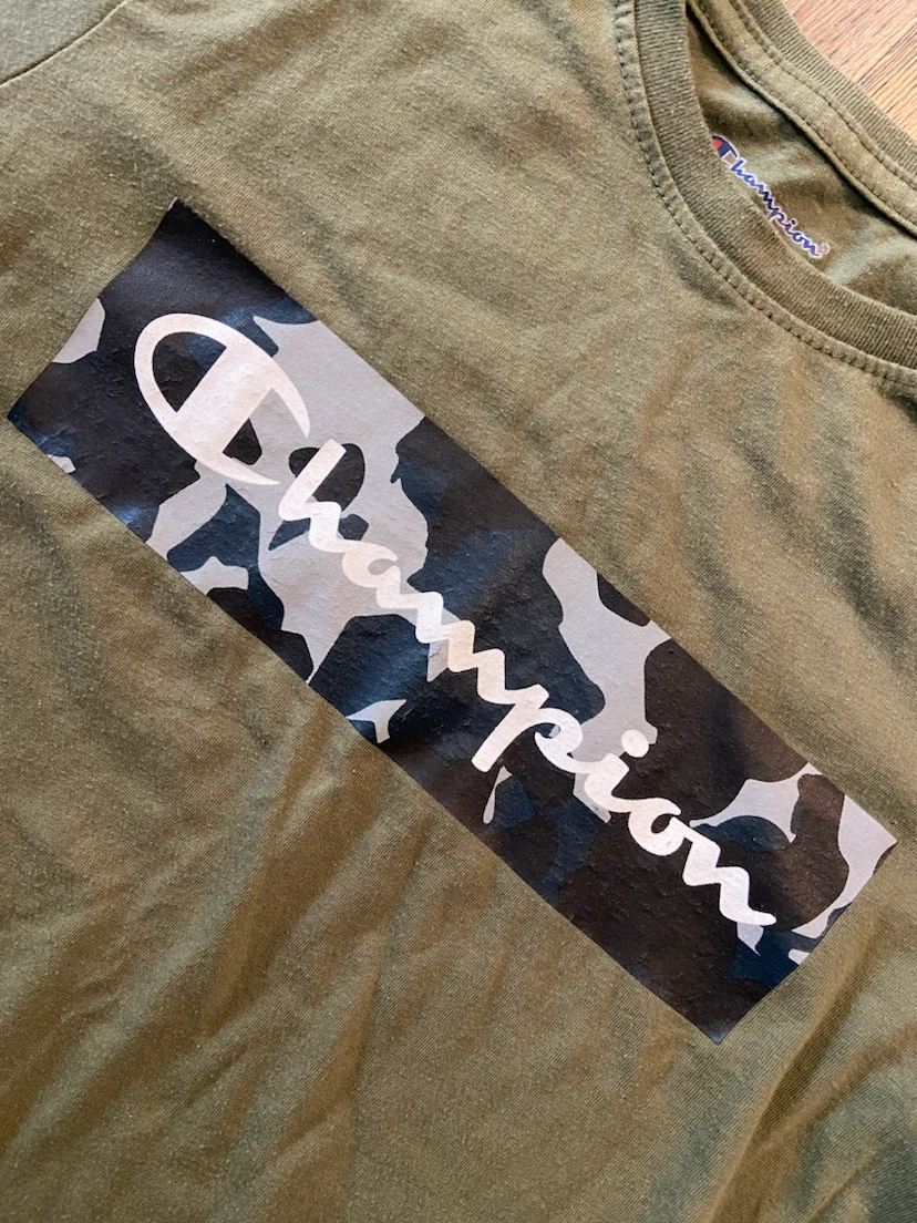 Boys Champion Graphic T-shirt - Size L Youth - EUC - photo 3