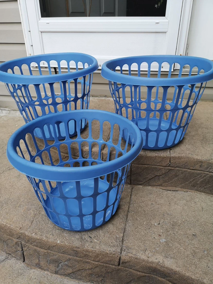 Set of 3 Blue Plastic Laundry Baskets