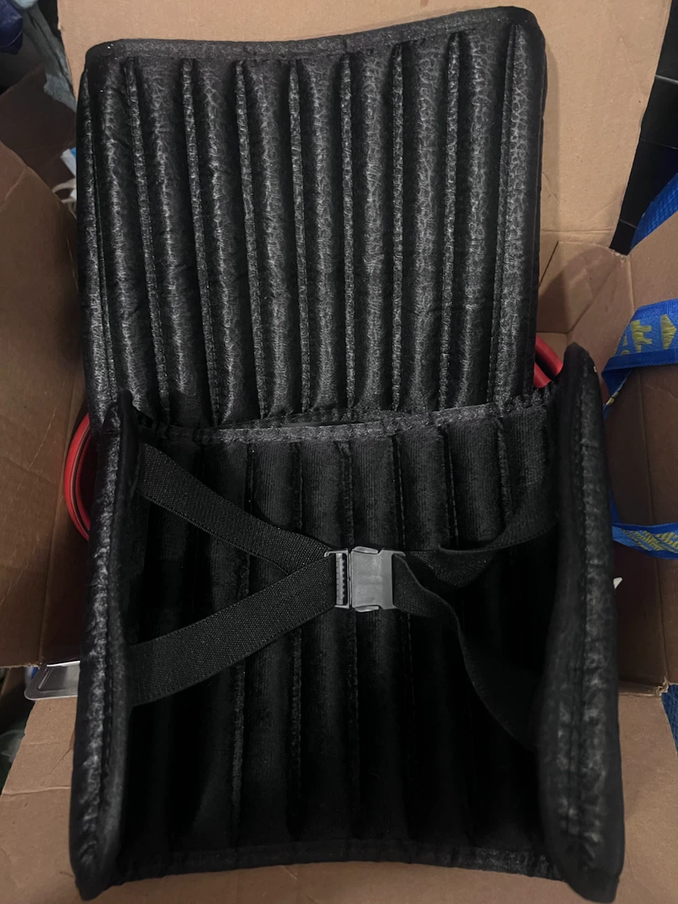 Car Seat Shoulder Pad/ cushion + car window sunshades - photo 2