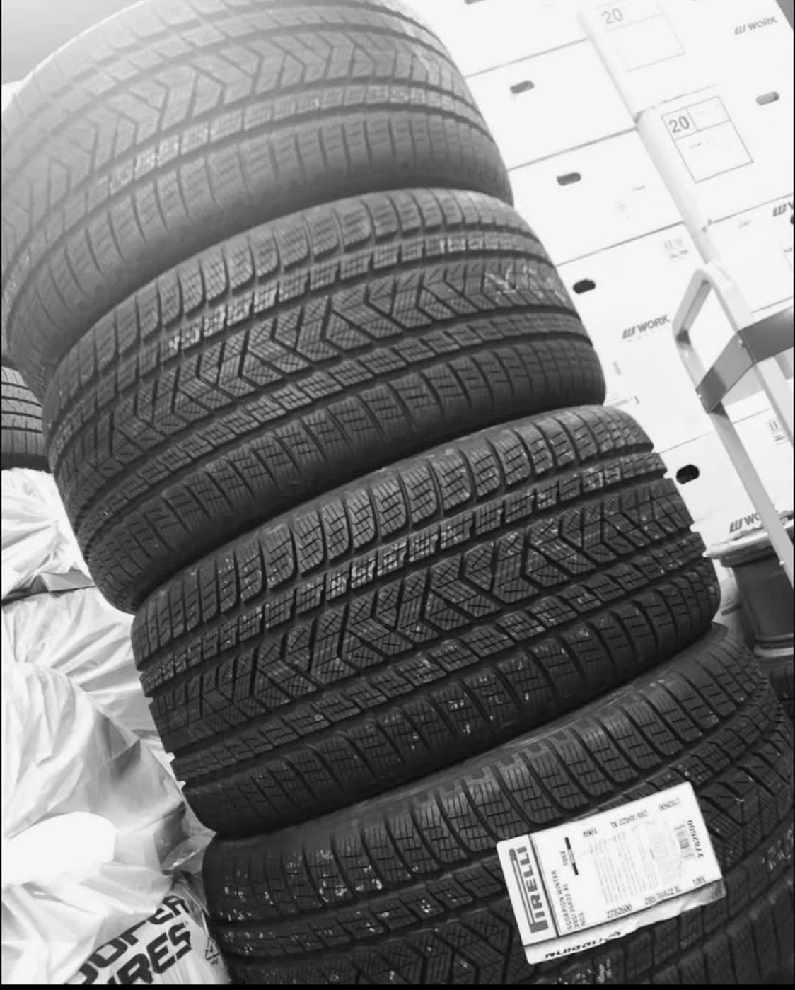4 Pirelli Scorpion Winter XL Tires 285/35R22 - photo 2