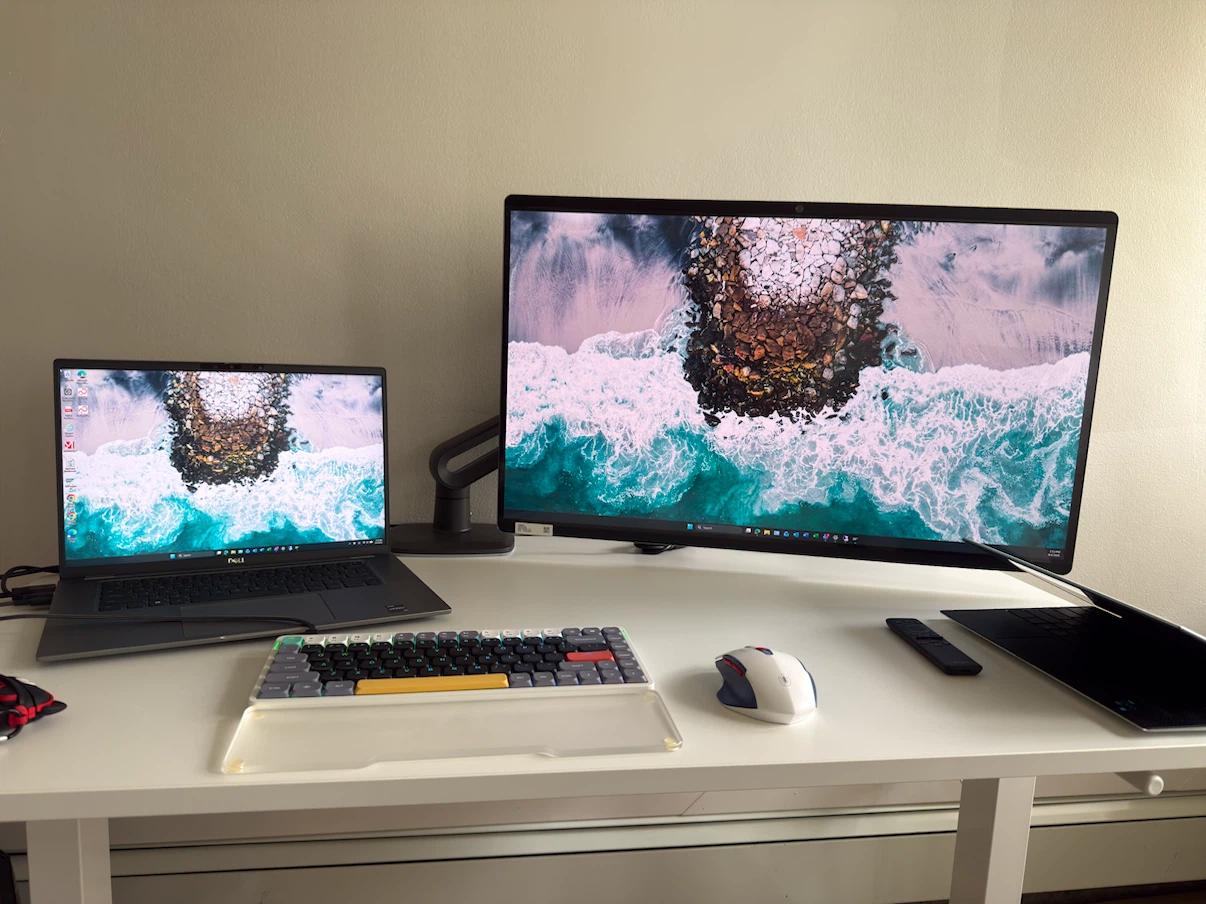 IKEA Adjustable Standing Desk - photo 2