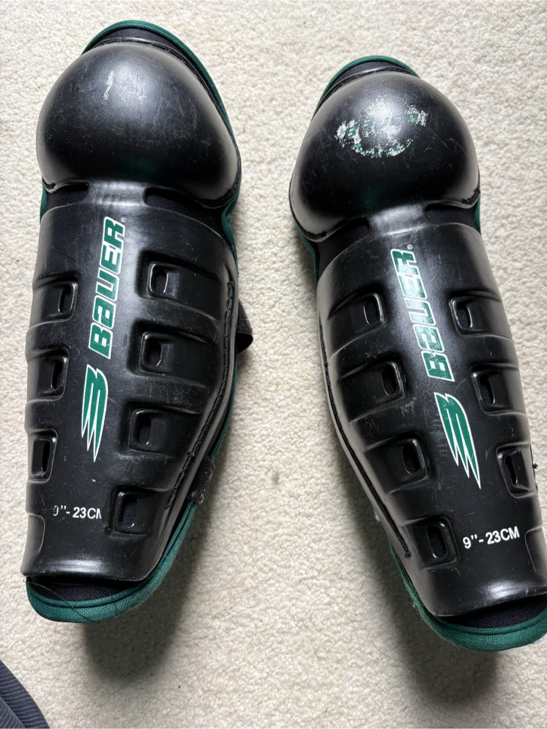 Bauer Shin Guards green black kids size